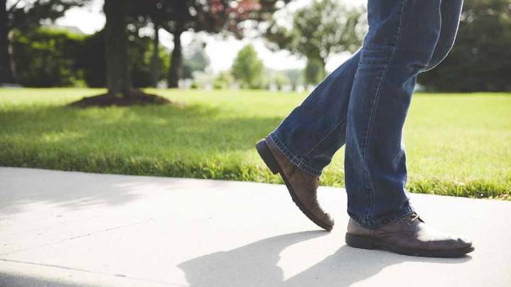 Libertarian Accidentally Walks Down Public Sidewalk