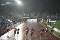 Noah Lyles pierde ante Oblique Seville en los 100 metros bajo la lluvia en Lausana