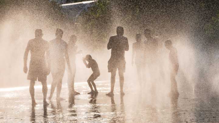 Todas los comunidades en aviso por altas temperaturas
