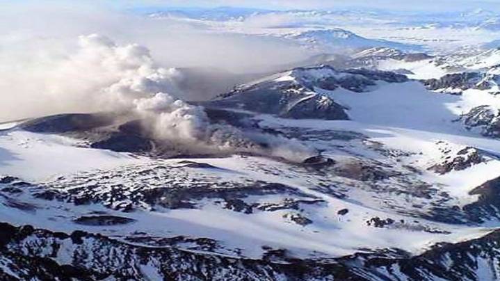 Alerta amarilla por aumento de actividad sísmica y anomalía térmica en tres volcanes de Mendoza