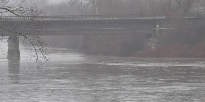 Officials call for a change to sewage dumping in Connecticut River