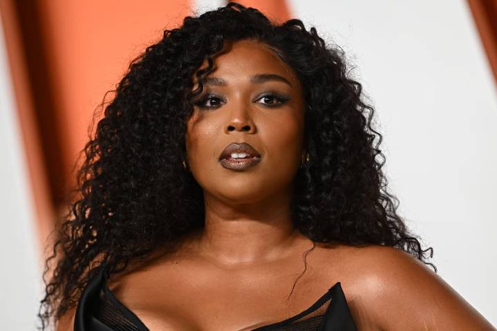 Pop star Lizzo talks about her weight loss and says she likes how she looks now