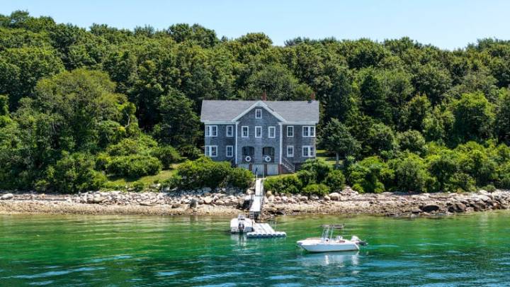 Plymouth home that’s accessible by boat selling for $1,495,000
