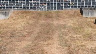 Un cementerio de Teverga, utilizado como parking para las fiestas