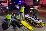 Cae hombre ebrio en bulevar de Saltillo; conductora frenar a tiempo logra
