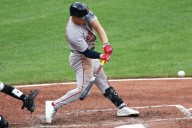 Deadspin | Rob Refsnyder homers in return, Red Sox finish 4-game sweep of O's