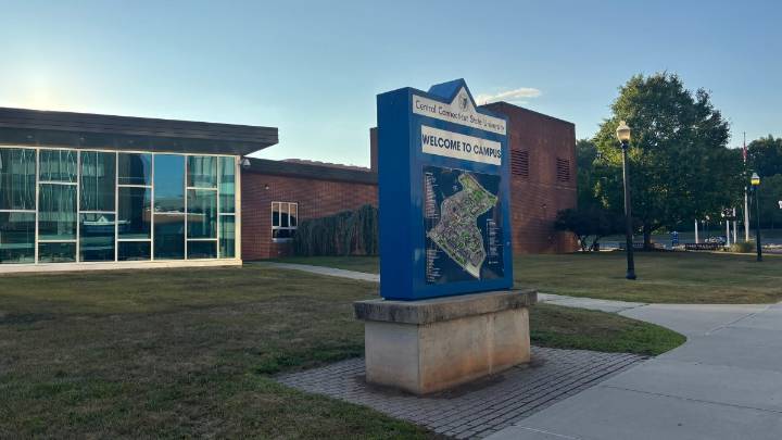 Connecticut student loan reimbursement program reopens Friday