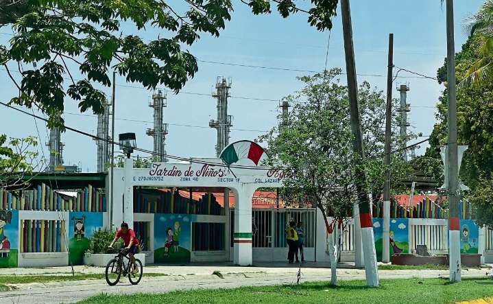 Refinería Olmeca: provoca contaminación que afecta a Paraíso