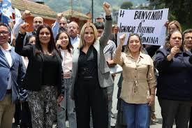 ENTREGA HUIXQUILUCAN REPAVIMENTACIÓN DE LA CARRETERA HUIXQUILUCAN
