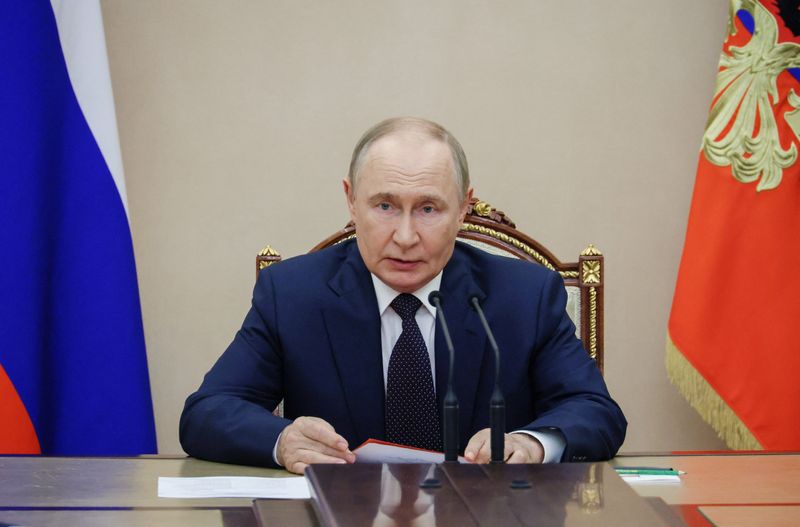 US-Russia plan truce deal that would cement Putin's gains in Ukraine, Bloomberg reports