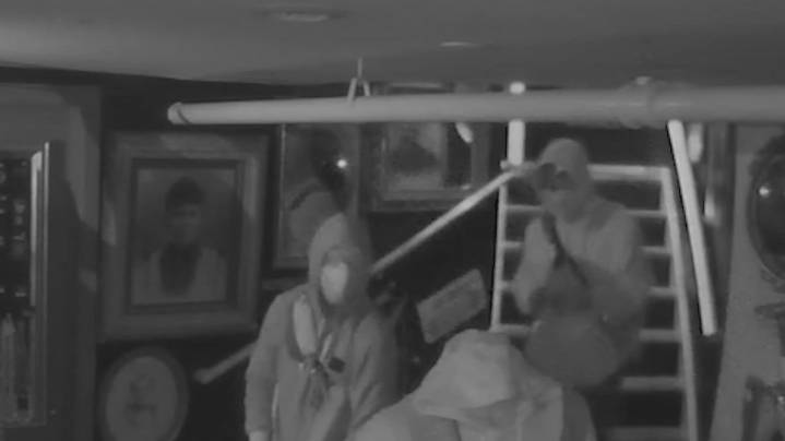 Burglars steal $20K in unusual items from Ballard curiosity shop