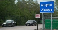 No habrá pausa: Jueza mantiene orden de desmantelar centro de detención migratoria “Alligator Alcatraz”