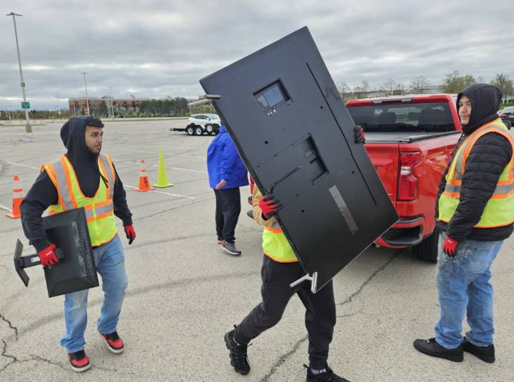 Aurora to hold drive-thru electronics recycling event