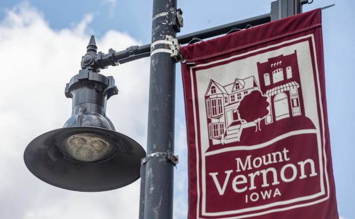 Mount Vernon has new ‘smart streetlights.’ How do they work?