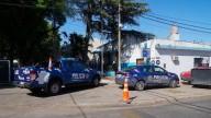 Policías a juicio: debían proteger a una familia pero les robaron 76 mil dólares