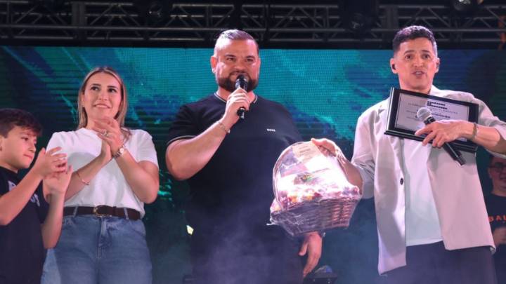 Cadereyta celebra su 388 aniversario con noche de música y espectáculo de drones