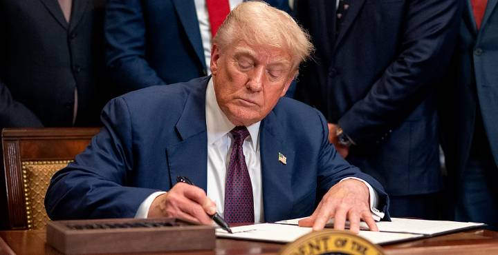 Trump sube aranceles a Canadá de 25% a 35%; aplicará a partir de este viernes