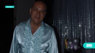 Al estilo disco glam, Jesús Hernández celebró su 60 aniversario