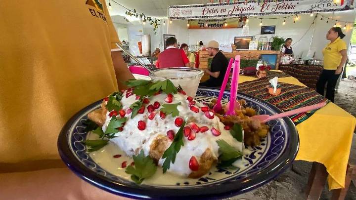 Cocineras de San Nicolás de los Ranchos atesoran recetas de sus antepasados para los chiles en nogada
