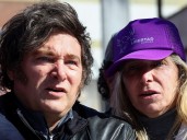 Lo que dice el Telegraph y The Guardian del escándalo de corrupción y las pedradas a Milei y a su hermana