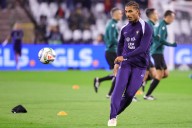 El traspaso de Badé al Bayer Leverkusen entra en su fase decisiva