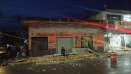 Marquesina se desprende en Ciudad Madero tras lluvias; Protección Civil resguarda la zona