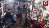 Barbero venezolano agredido en Lima por policías en su propio local