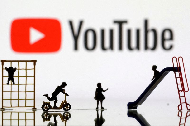 YouTube reaches short-term extension with Fox to prevent disruption