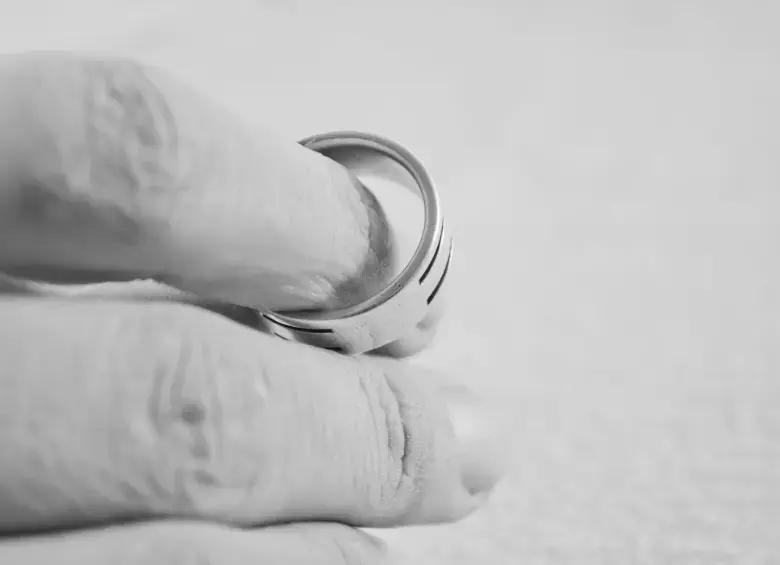 La calle está dura: le aceptó matrimonio al novio hecho con inteligencia artificial