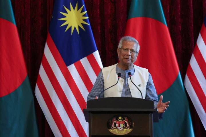 Bangladesh cannot mobilise more resources for Rohingya refugees, chief advisor says