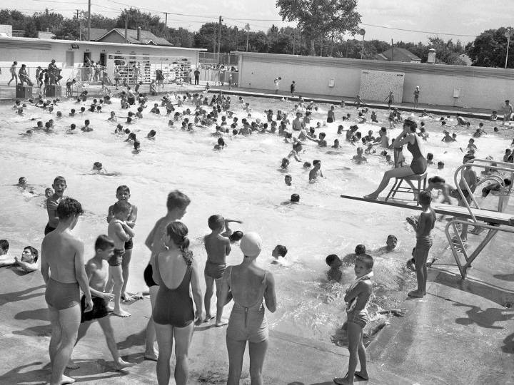 Saskatoon pools enjoy increased popularity in summer 1963