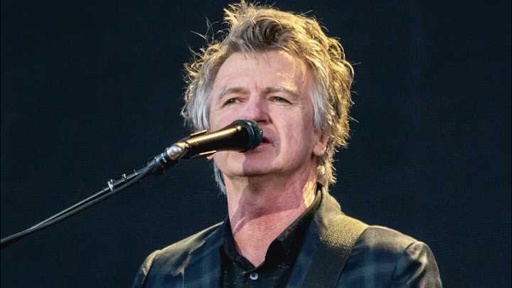 Crowded House Says Neil Finn "Never Had Trouble with Erections" After Deepfake Sells ED Fix