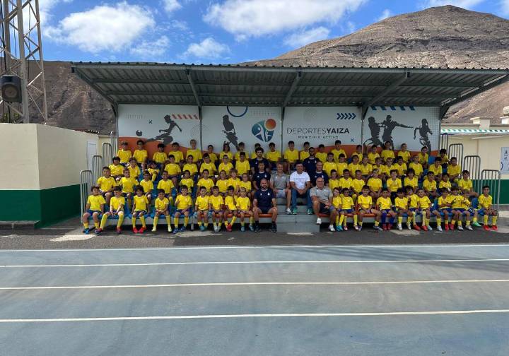 Canarias respira en amarillo con el éxito de los Campus veraniegos de la UD