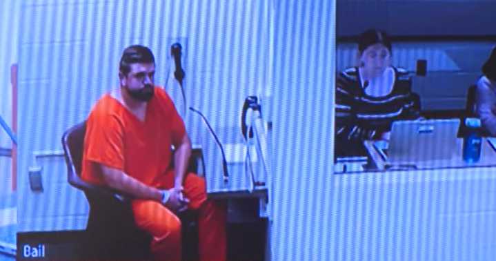 Cash bond set at $10K for Portage police officer accused of abusing 6-month