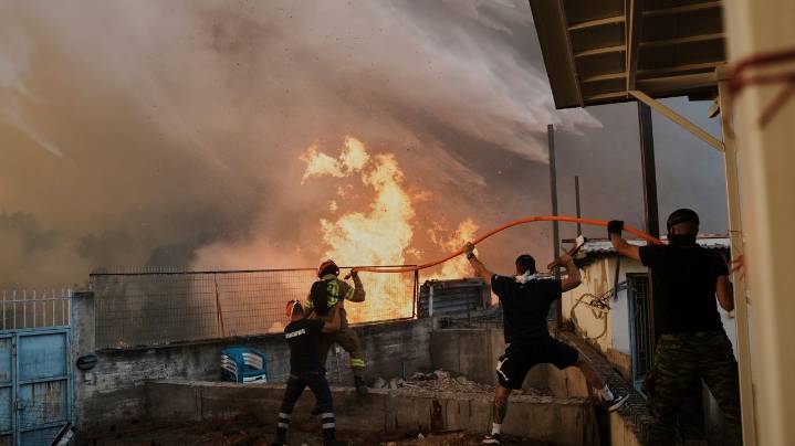 Wildfires kill at least 3 and displace thousands across southern Europe
