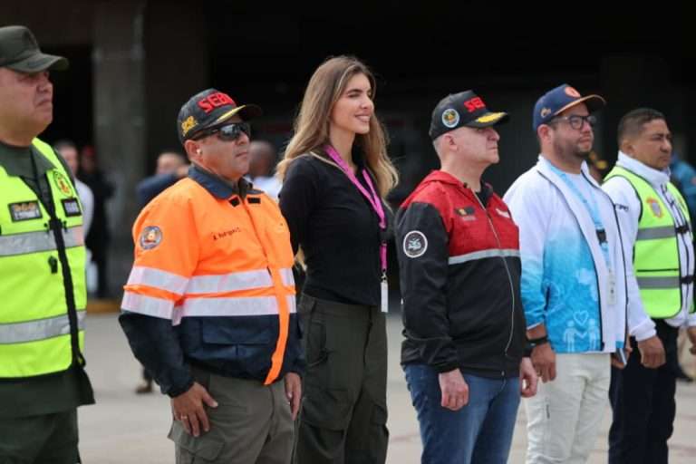 Llegan al país 200 connacionales procedentes de EEUU