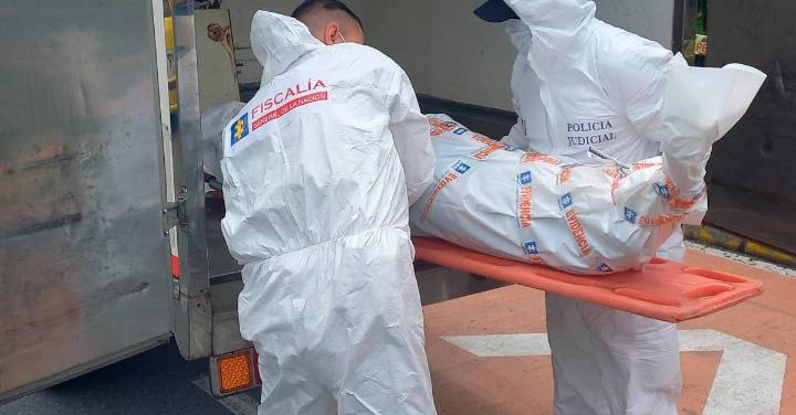 Dos presuntos ladrones fueron asesinados en Medellín: uno habría intentado atracar a un juez de Vegachí y escolta reaccionó