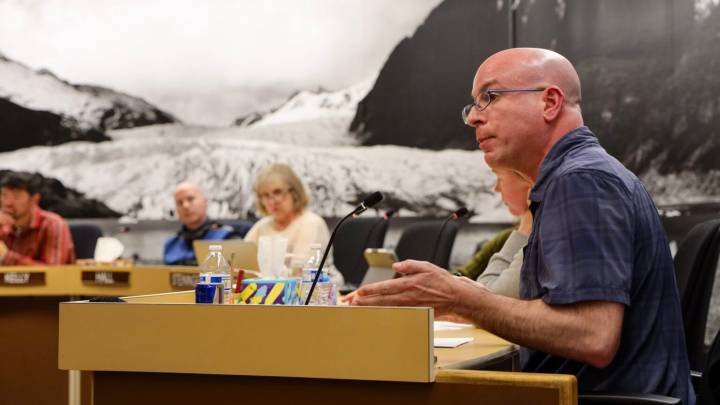 Assembly votes down new ‘safety zone’ around Juneau’s homeless shelter