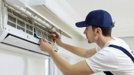 Se conocieron los peligros del aire acondicionado: legionella, hongos y virus pueden propagarse por un motivo especial