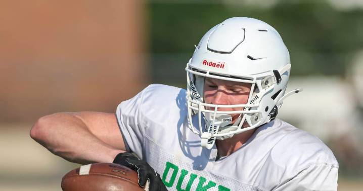 York’s Hunter Stepanich, a Princeton commit for football and volleyball, poised for expanded role