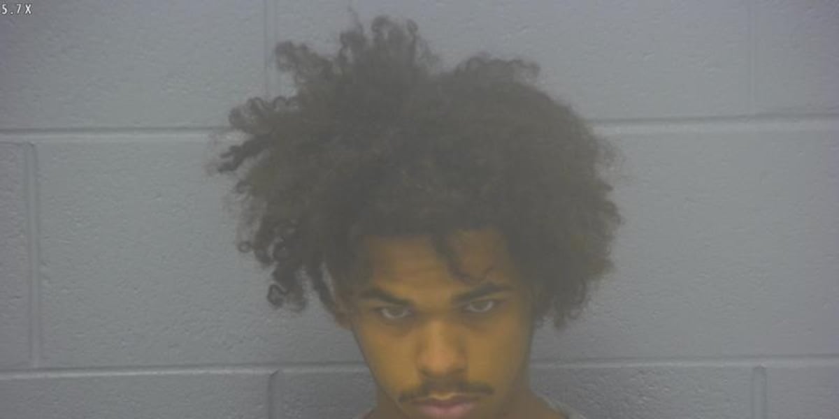 Springfield man charged after 4-hour-long standoff with police