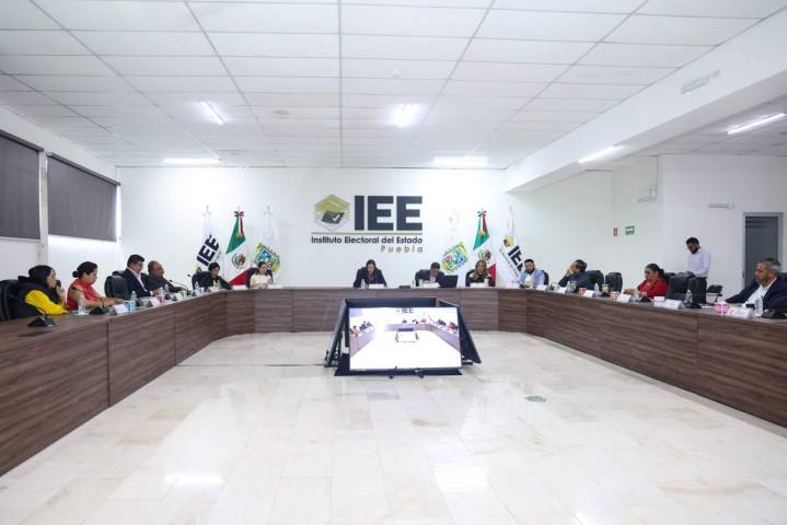 INE selecciona 20 finalistas para elegir a tres consejeros del IEE en Puebla