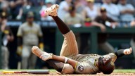 Padres pierden a Bogaerts por fractura de pie, pero esperan que regrese