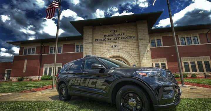 Cobden man arrested for weaponhs, drug charges