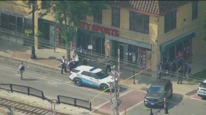 Chicago crime: Suspect hit by gunfire during police shooting in South Shore, COPA says