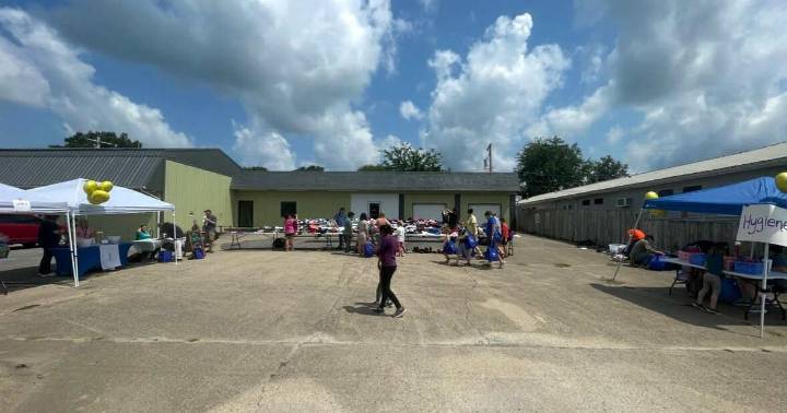 SIRAC hosts second annual free clothing sale