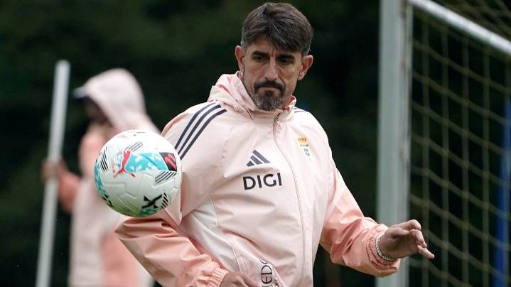 Paunovic, entrenador del Real Oviedo: «¿El Madrid? Les tenemos respeto, pero el máximo respeto nos lo tenemos a nosotros mismos»
