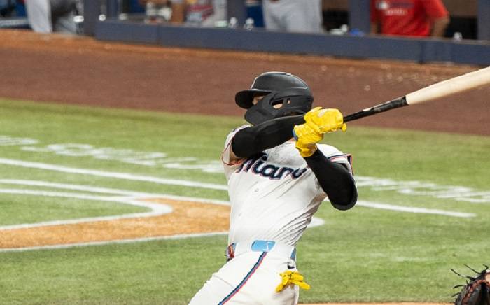 Máximo Acosta inauguró renglón de hits en las Grandes Ligas con un jonrón  (+Videos)