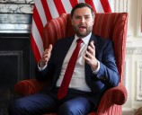Cele|bitchy | JD Vance’s security went door-to-door, demanding people’s social media handles