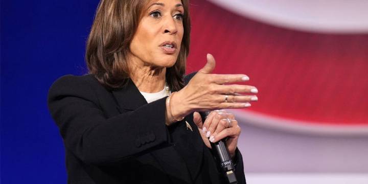 Trump takes action after Biden quietly extended Harris' Secret Service protection
